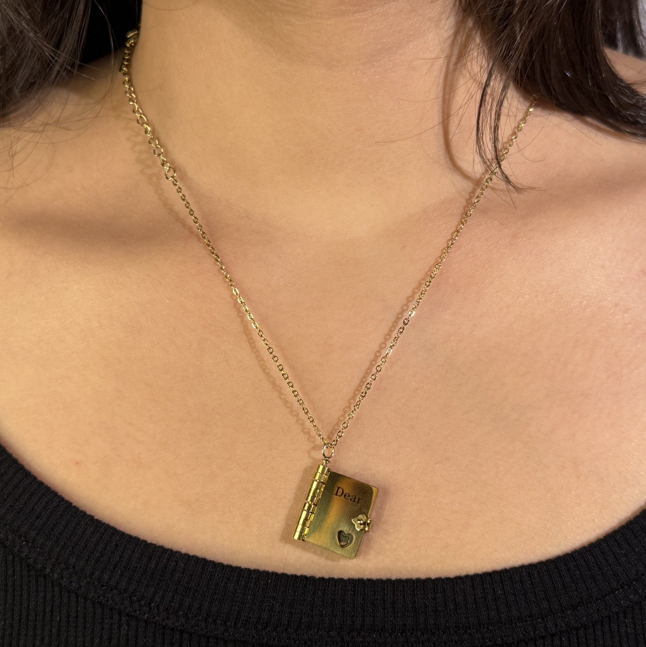 Dear diary openable pendant necklace