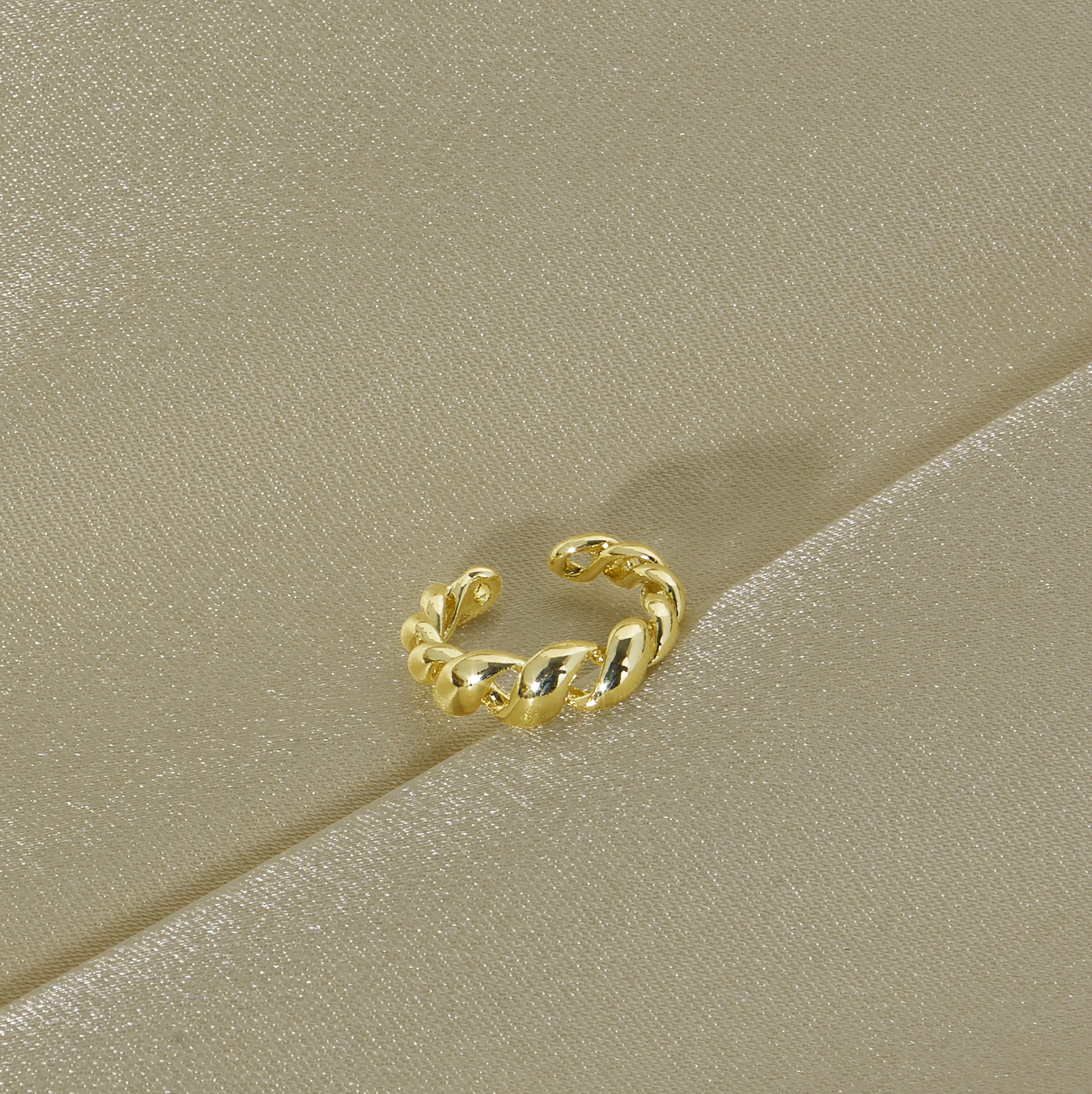 gold twist ring