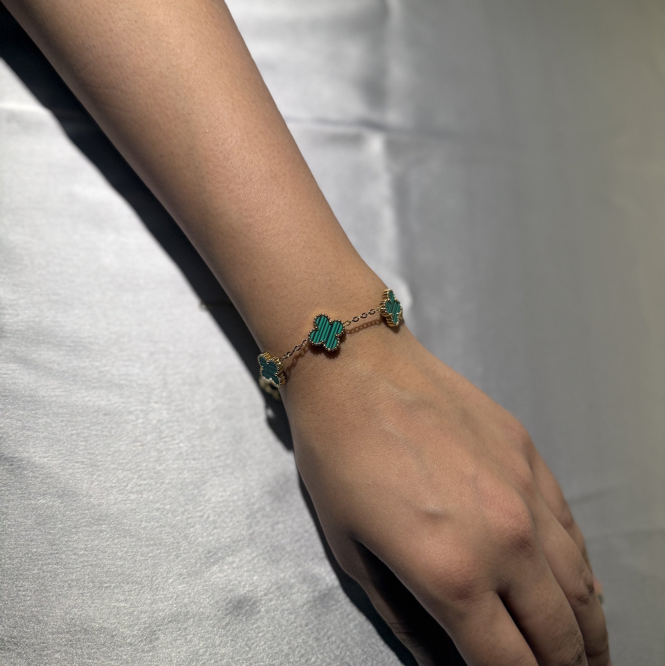Green clover gold bracelet