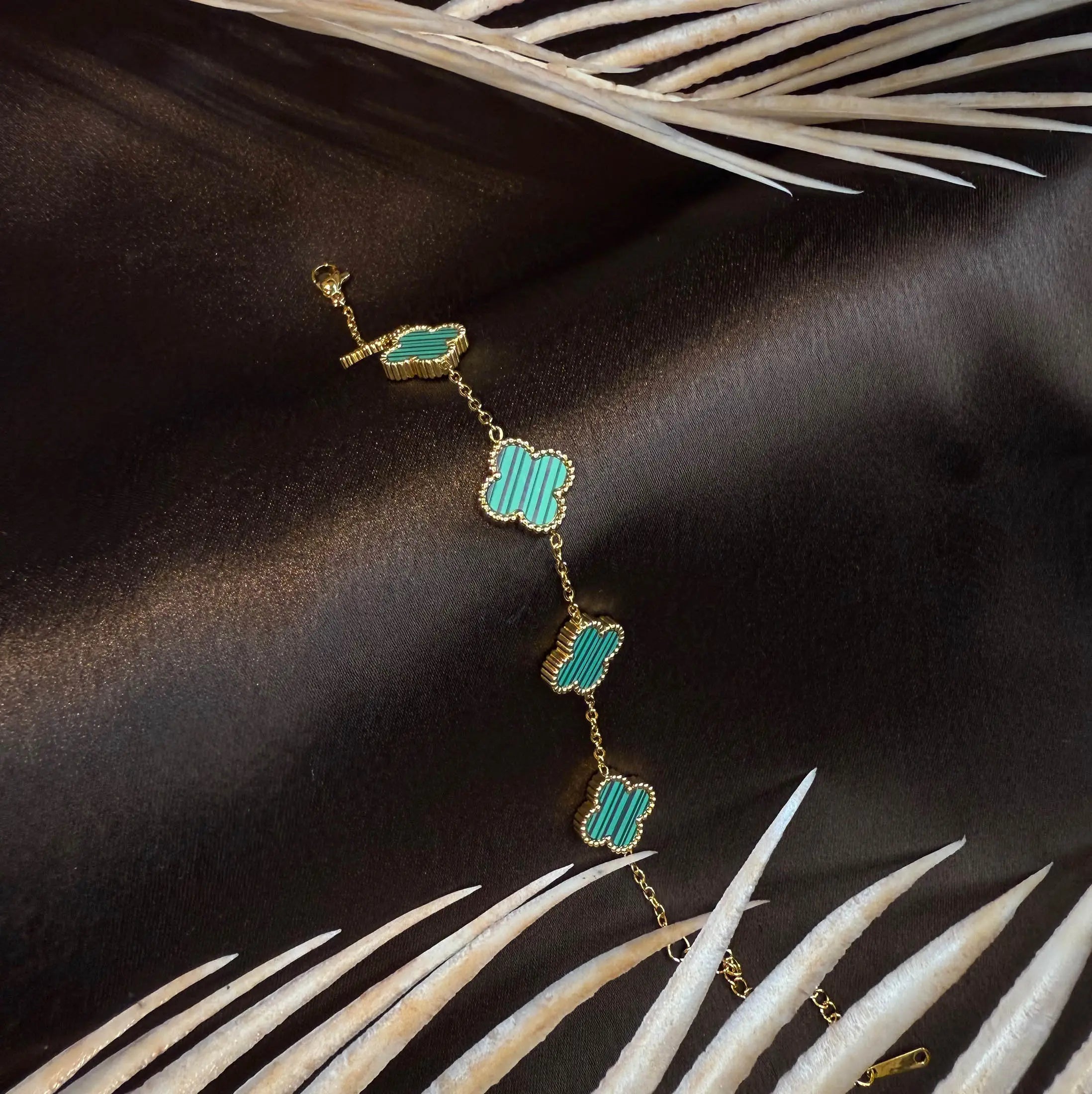 Green clover gold bracelet