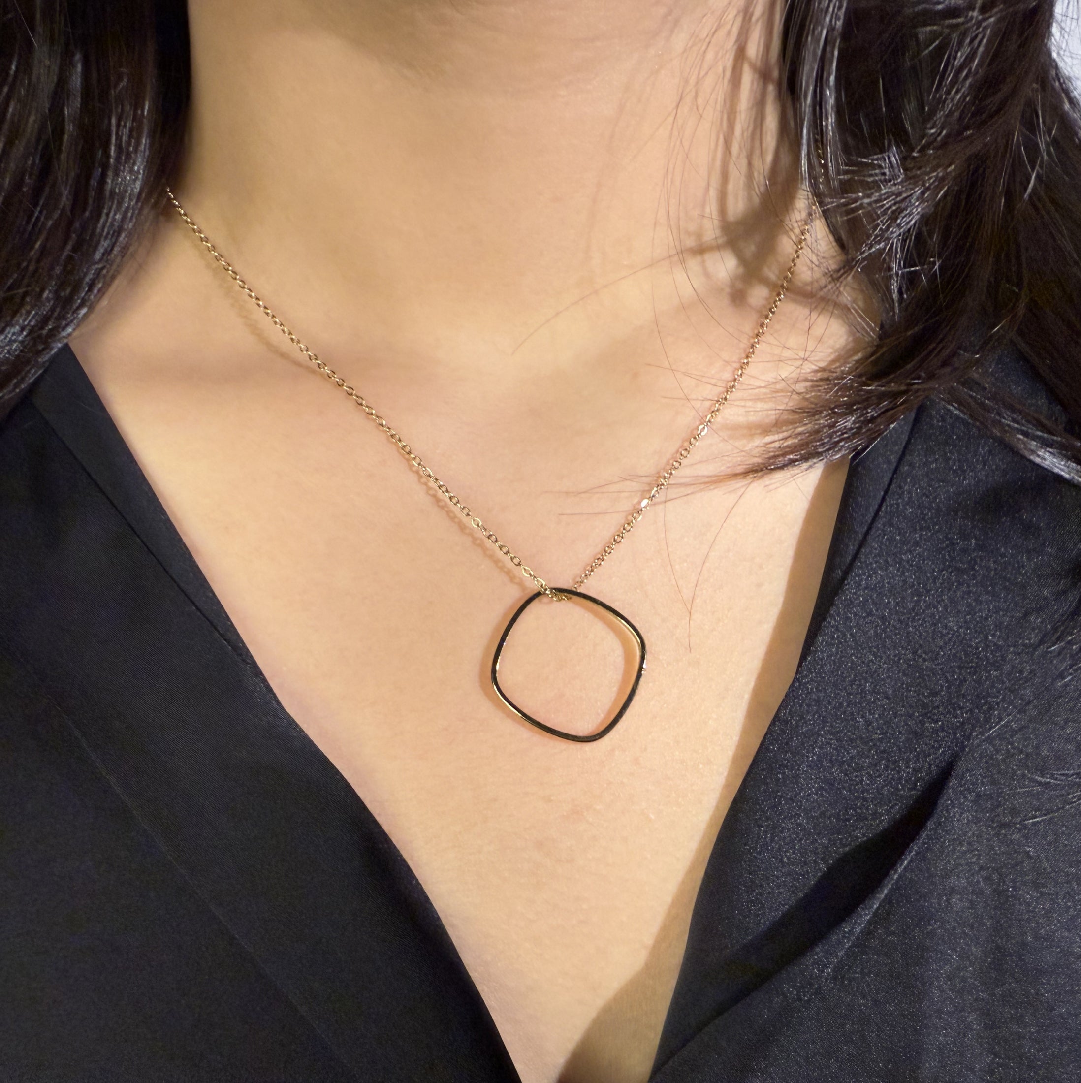 Square ring pendent necklace