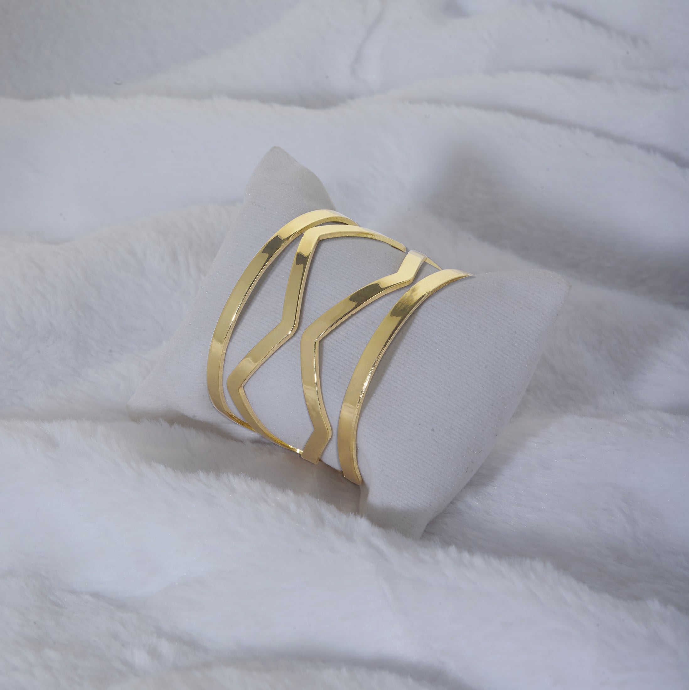 Zig zag cuff bracelet